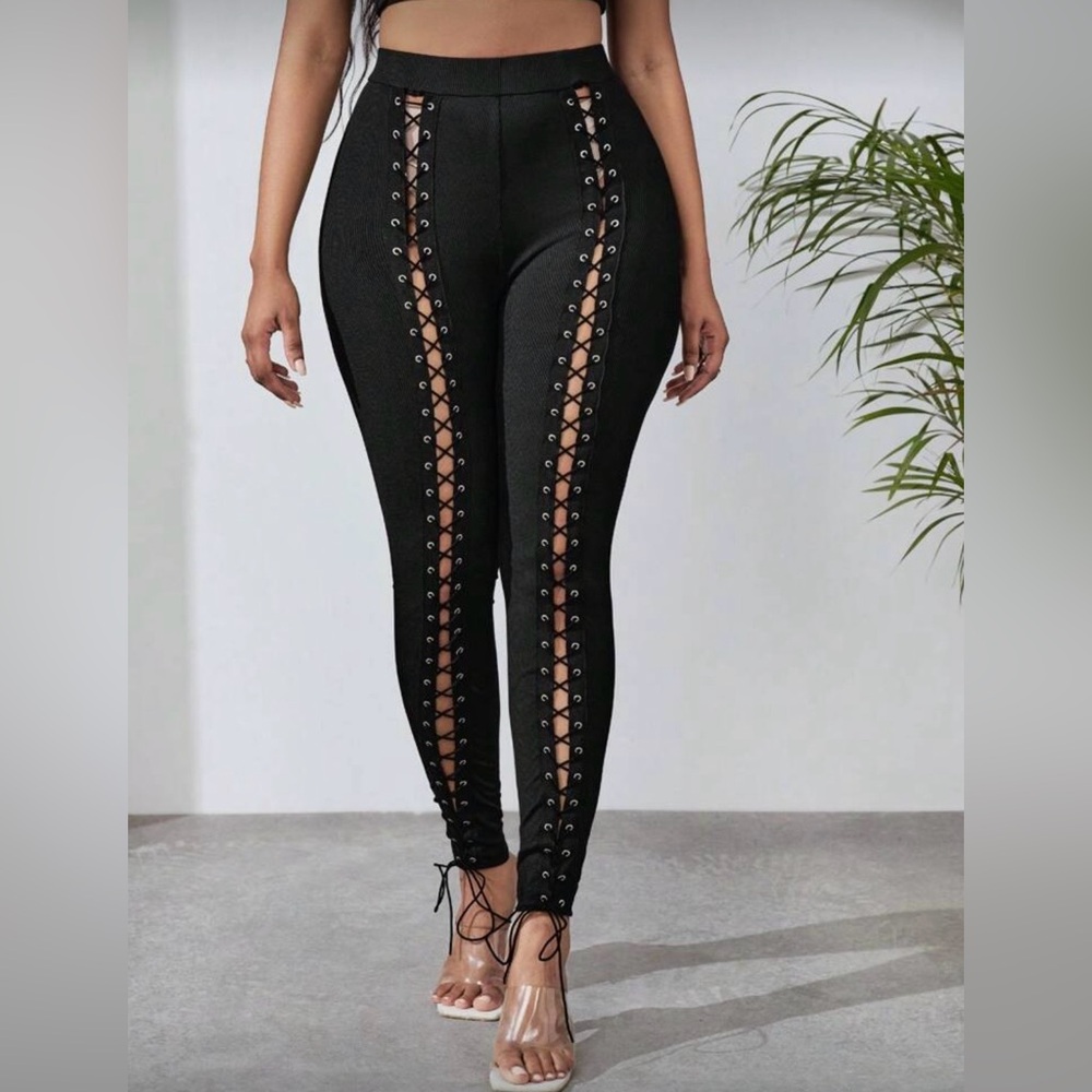 NWT Black Sexy Plus Lace-Up Leggings Size 14 (1XL)